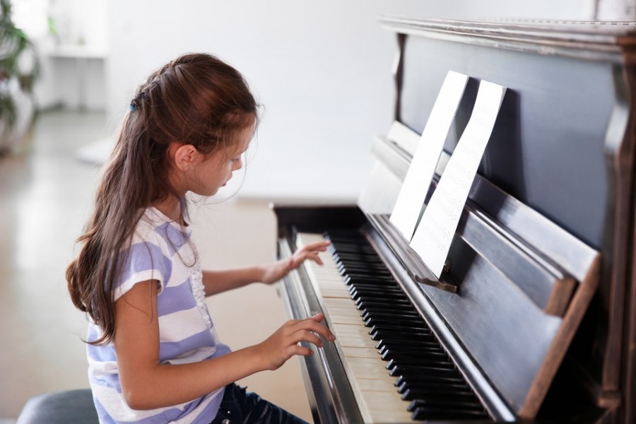 Pourquoi faire prendre des cours de musique à un enfant