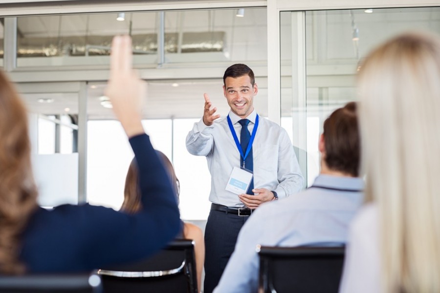 Quels sont les avantages de suivre des formations en ressources humaines à distance ?